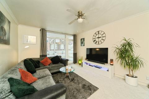 2 bedroom flat for sale, Bolebrooke Road, Bexhill-On-Sea