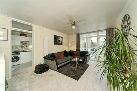 2 bedroom flat for sale, Bolebrooke Road, Bexhill-On-Sea