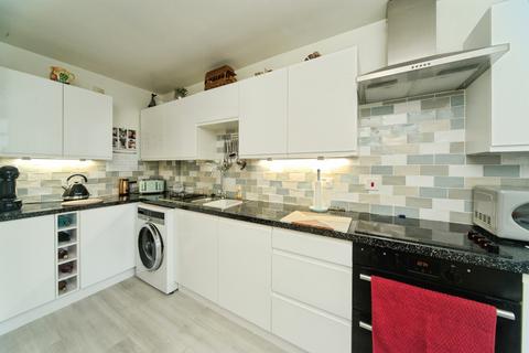 2 bedroom flat for sale, Bolebrooke Road, Bexhill-On-Sea
