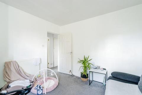 2 bedroom ground floor flat for sale, Highfield Gardens, Bognor Regis