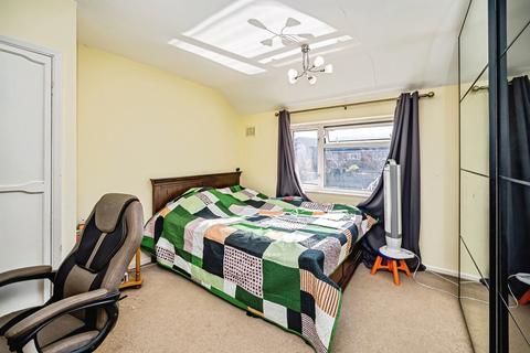 4 bedroom semi-detached house for sale, Bowyer Drive, Slough