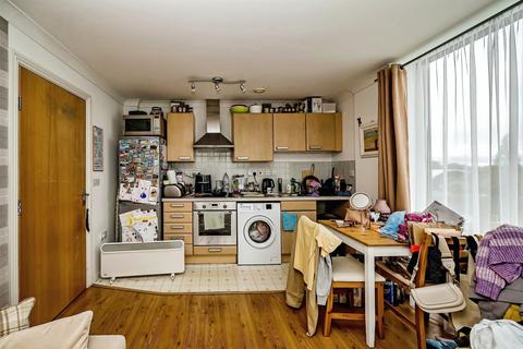undefined, Bath Road, Slough