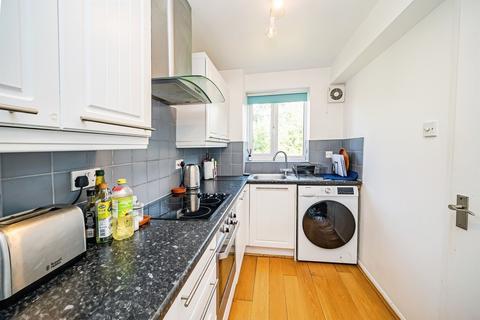 1 bedroom apartment for sale, Lowestoft Drive, Slough