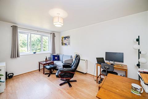 1 bedroom apartment for sale, Lowestoft Drive, Slough