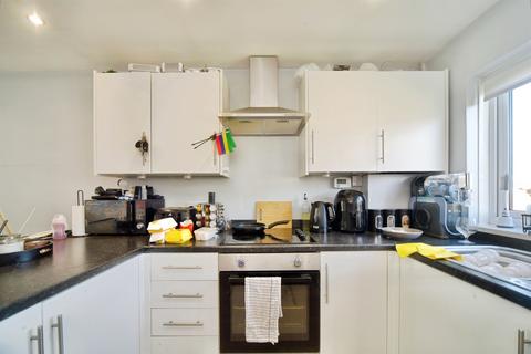 2 bedroom flat for sale, Rowan Drive, Broxbourne
