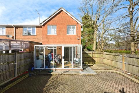 3 bedroom end of terrace house for sale, Robertson Close, Broxbourne