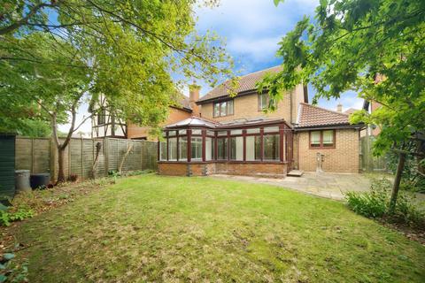 4 bedroom detached house for sale, Boleyn Court, Broxbourne
