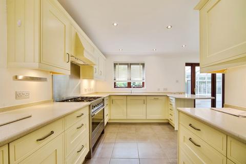 4 bedroom detached house for sale, Boleyn Court, Broxbourne