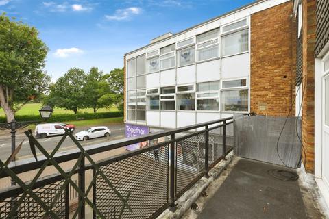 2 bedroom maisonette for sale, The Precinct, Broxbourne