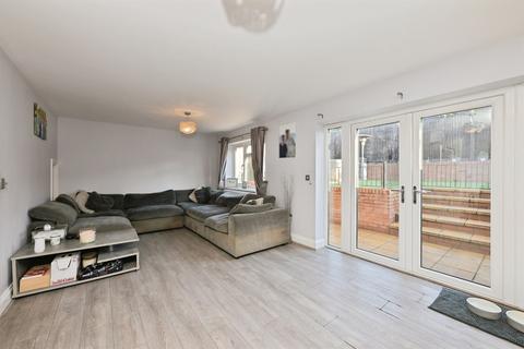 4 bedroom detached house for sale, Edward Court, Waltham Abbey
