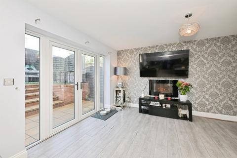 4 bedroom detached house for sale, Edward Court, Waltham Abbey