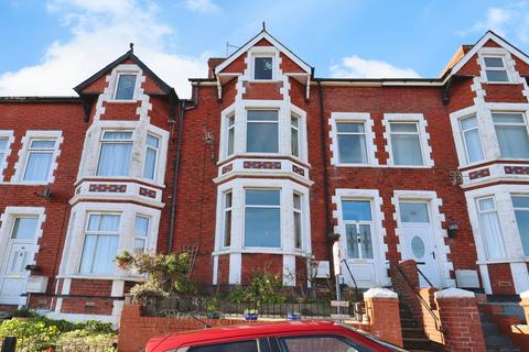 5 bedroom terraced house for sale, Harbour Road, Barry