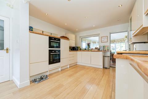 3 bedroom detached bungalow for sale, Hawshaw Lane, Hoyland, Barnsley