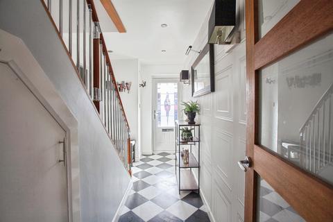 5 bedroom detached house for sale, Park View, Shafton, Barnsley