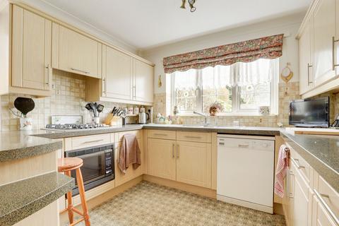 4 bedroom detached house for sale, Manor Close, Nottingham NG12