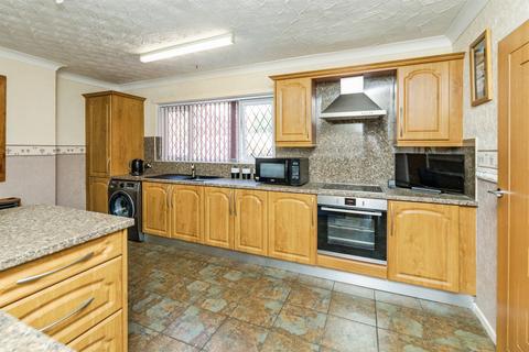 3 bedroom semi-detached house for sale, Cumberland Road, Hoyland, Barnsley