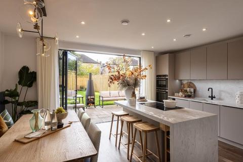 3 bedroom townhouse for sale, Twickenham Square, London, Egerton Road, Twickenham TW2