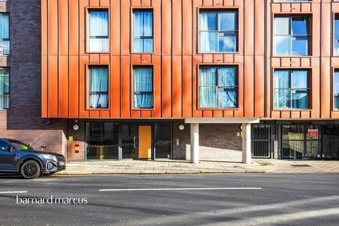 1 bedroom apartment for sale, Plough Road, London