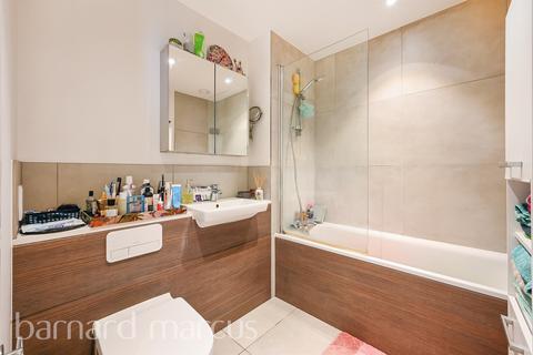2 bedroom flat for sale, Palmer Road, London