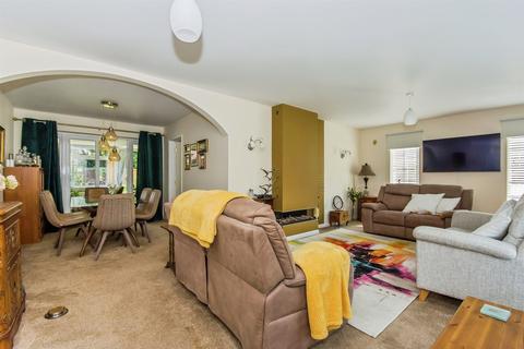3 bedroom detached bungalow for sale, Linley Drive, Boston