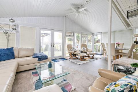 2 bedroom lodge for sale, Sleaford Road, Tattershall, Lincoln
