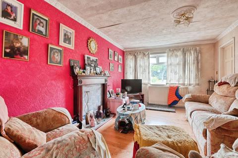 3 bedroom end of terrace house for sale, Farnborough Road, Birmingham