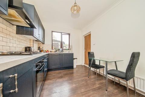 3 bedroom detached house for sale, Military Road, Colchester