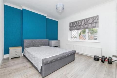 3 bedroom detached house for sale, Military Road, Colchester