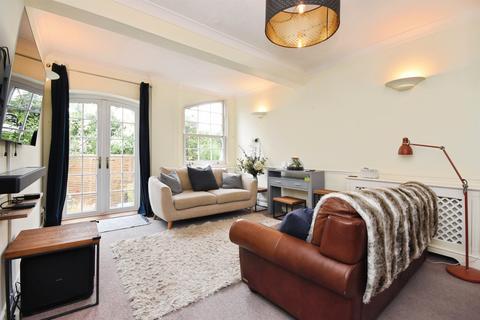 4 bedroom terraced house for sale, Barn View Road, Coggeshall, Colchester