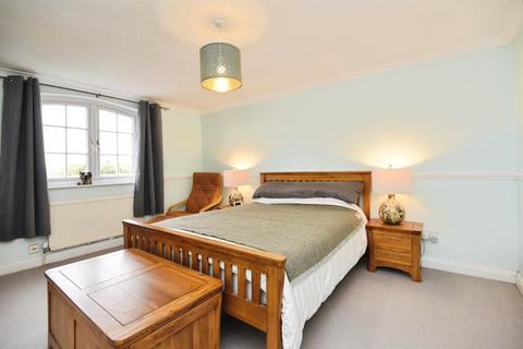 4 bedroom terraced house for sale, Barn View Road, Coggeshall, Colchester