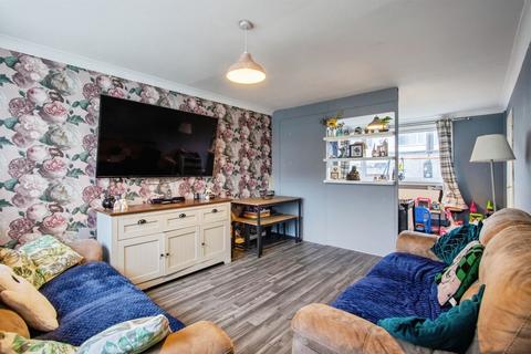 3 bedroom end of terrace house for sale, Hebden Walk, LEEDS