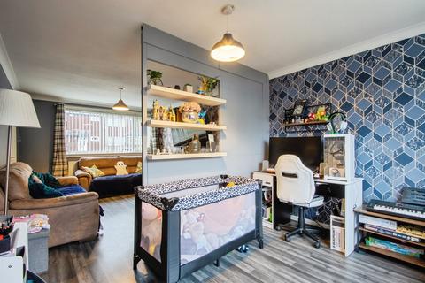 3 bedroom end of terrace house for sale, Hebden Walk, LEEDS