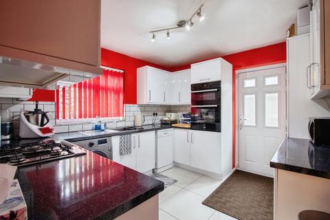 undefined, Walnut Close, Leeds
