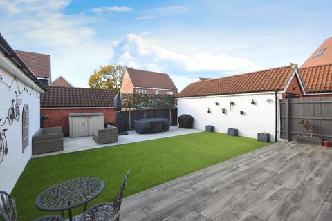 5 bedroom detached house for sale, Clover Drive, Broomfield, CHELMSFORD