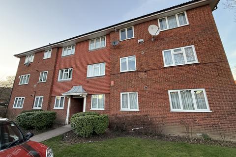 2 bedroom flat for sale, Stanmore, HA7