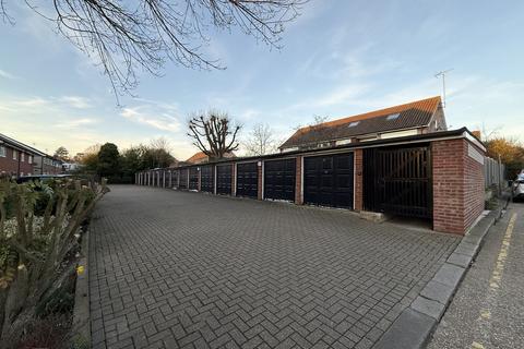 2 bedroom flat for sale, Stanmore, HA7