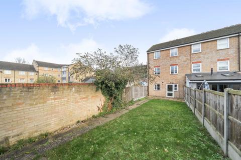 3 bedroom terraced house for sale, Parkinson Drive, Chelmsford
