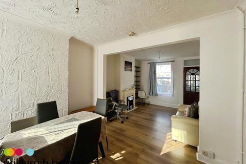 2 bedroom terraced house to rent, Riverside Road, IPSWICH