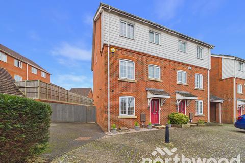Imperial Way, Singleton, Ashford, TN23