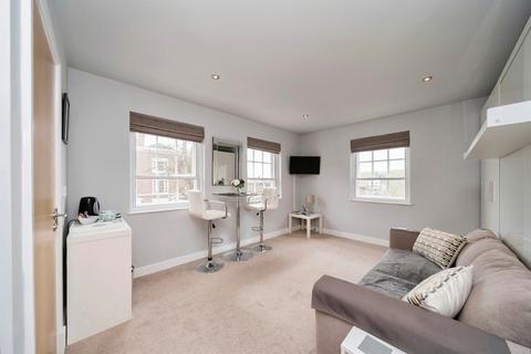 1 bedroom flat for sale, Lower Bridge Street, Chester