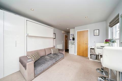 1 bedroom flat for sale, Lower Bridge Street, Chester