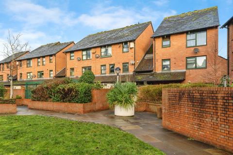 Charlotte Court, Chester