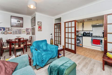 2 bedroom ground floor flat for sale, Knowsley Court,, Hoole, Chester
