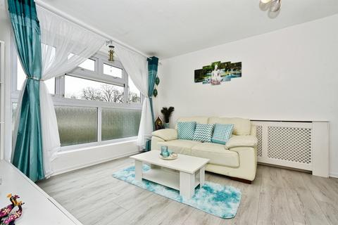 undefined, Grierson Close, Calne