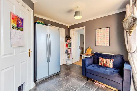 undefined, Newmarket Close, Corby