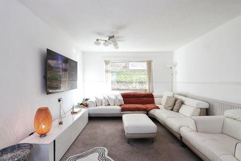 3 bedroom ground floor flat for sale, Guildford Rise, Norfolk Park, Sheffield