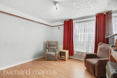 1 bedroom flat for sale, Union Grove, London