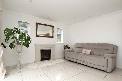 4 bedroom detached house for sale, Linthorpe Road, Poole, BH15