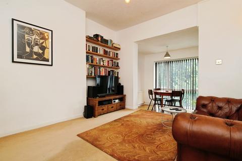 2 bedroom flat for sale, Tisbury Road, Hove