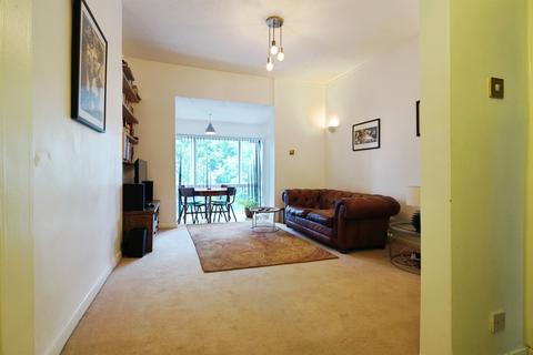 2 bedroom flat for sale, Tisbury Road, Hove